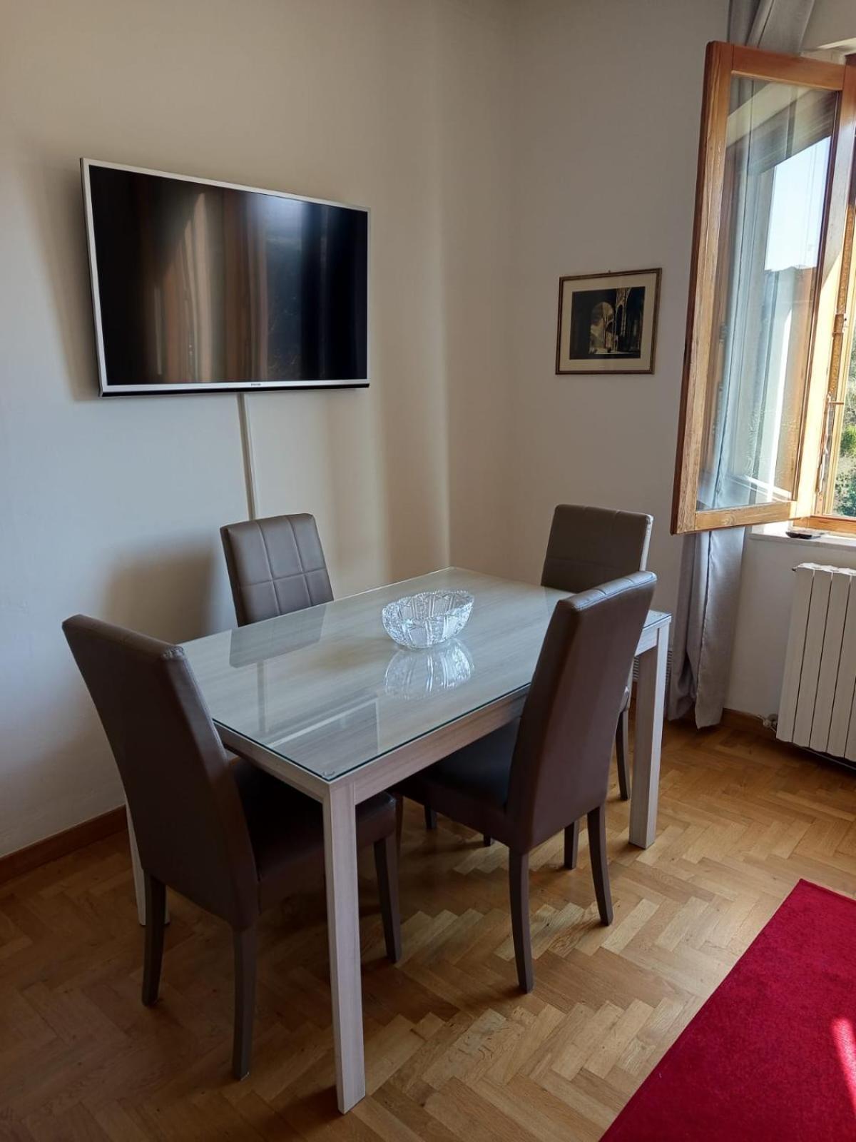 La Finestra Su Siena Apartment Exterior photo